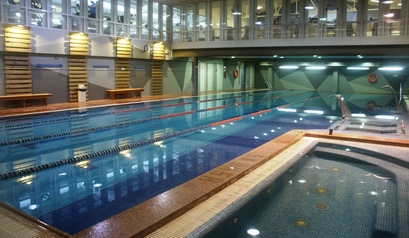 Precisas relaxarte? Squash Santiago Milladoiro premia cunha entrada de balde á piscina-SPA!!